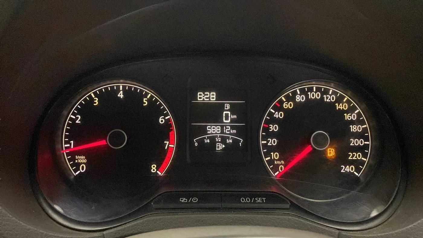 2016 Volkswagen Vento HIGHLINE 1.6 MPI, Petrol, Manual, 58,784 km, Odometer Image