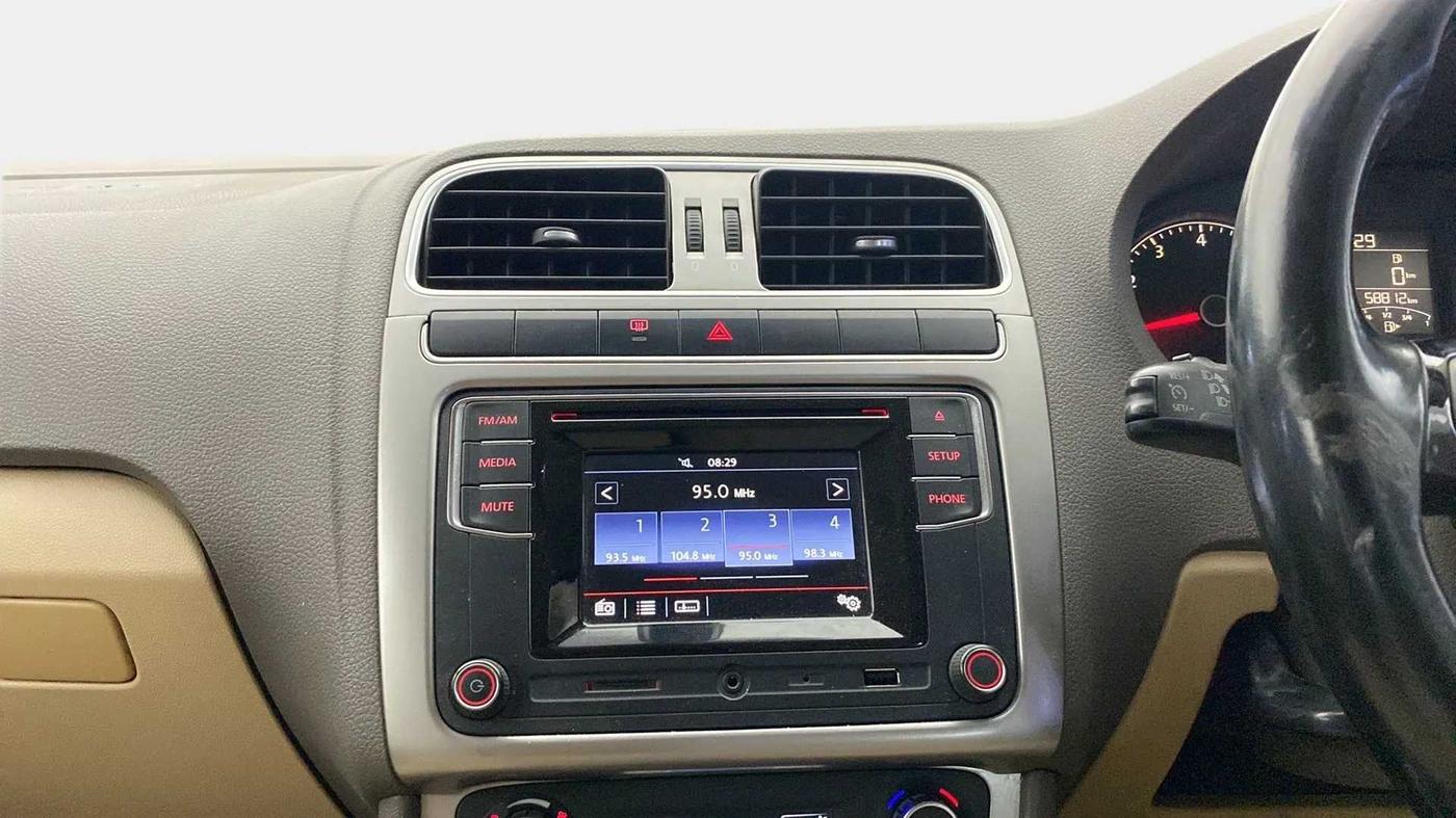 2016 Volkswagen Vento HIGHLINE 1.6 MPI, Petrol, Manual, 58,784 km, Air Conditioner