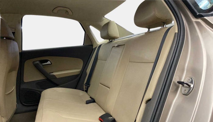 2016 Volkswagen Vento HIGHLINE 1.6 MPI, Petrol, Manual, 58,784 km, Right Side Rear Door Cabin