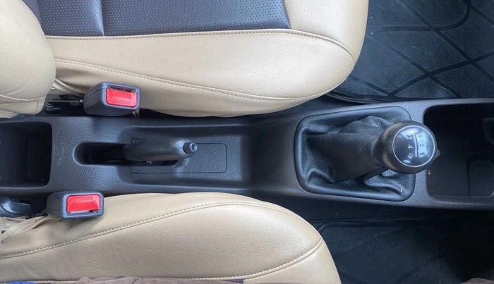 2018 Hyundai Eon ERA +, Petrol, Manual, 25,569 km, Gear Lever
