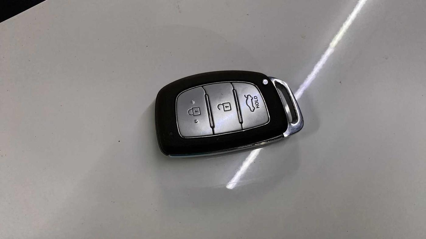 2023 Hyundai AURA SX 1.2 CNG, CNG, Manual, 7,750 km, Key Close Up