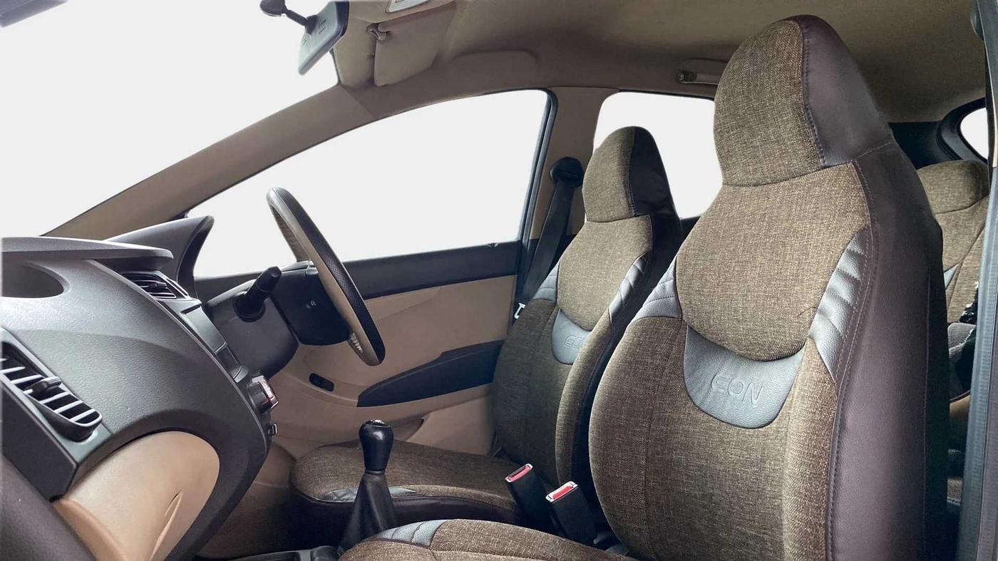 2014 Hyundai Eon ERA +, Petrol, Manual, 25,692 km, Right Side Front Door Cabin