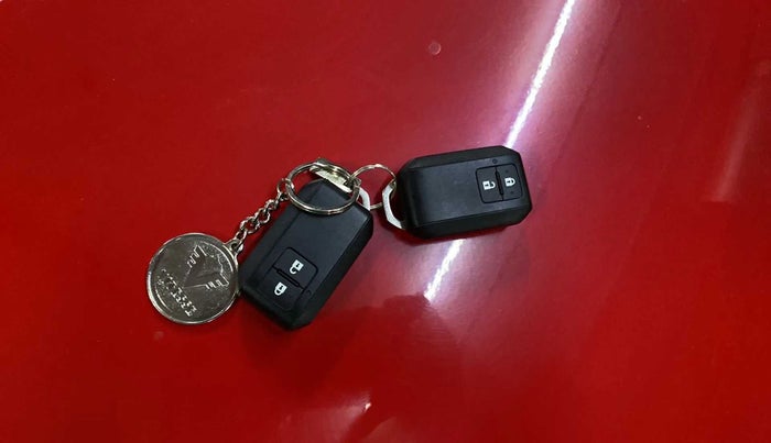 2023 Maruti Swift ZXI PLUS AMT DUAL TONE, Petrol, Automatic, 3,451 km, Key Close Up