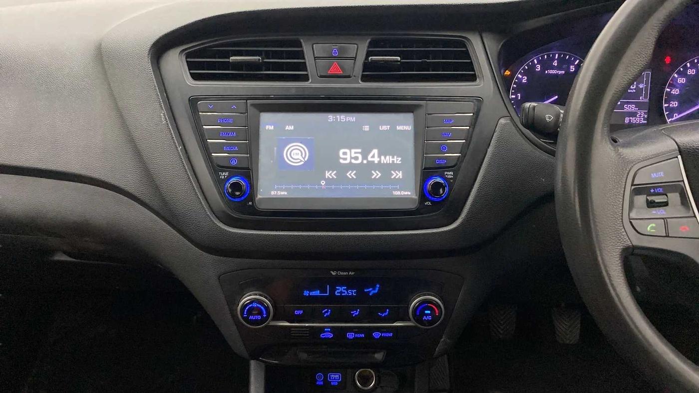 2017 Hyundai Elite i20 ASTA 1.2 DUAL TONE, CNG, Manual, 87,642 km, Air Conditioner