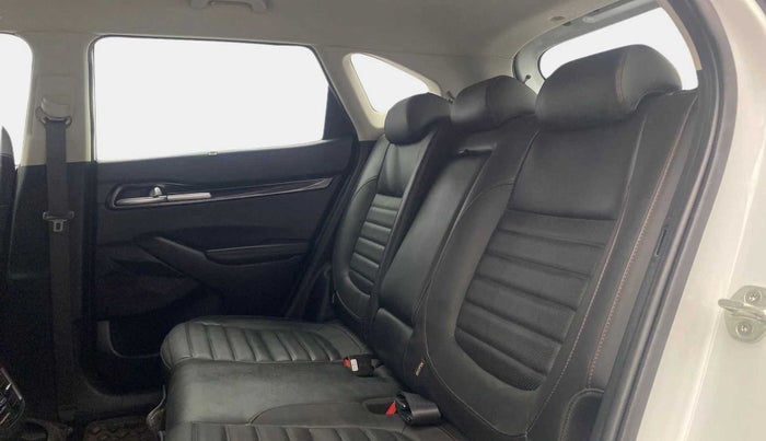 2020 KIA SELTOS GTX AT 1.4 PETROL, Petrol, Automatic, 29,936 km, Right Side Rear Door Cabin