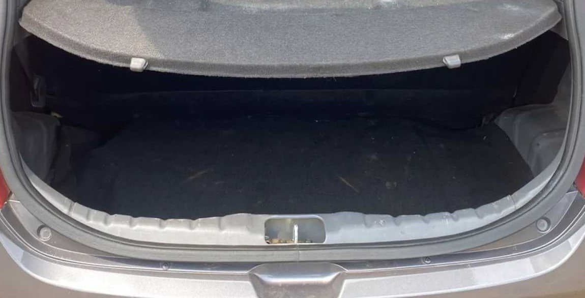 2017 Hyundai Eon MAGNA +, Petrol, Manual, 67,254 km, Boot Inside