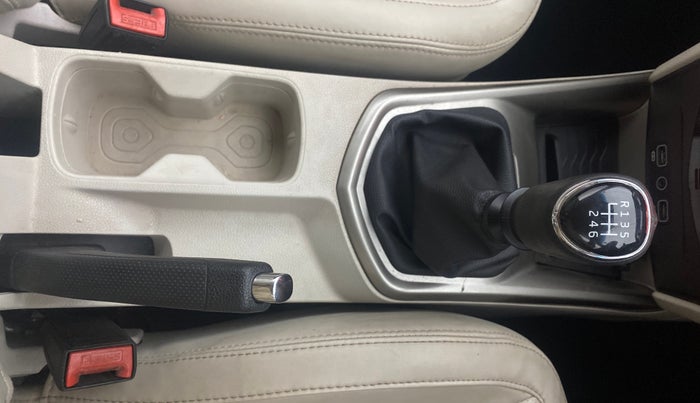 2021 Mahindra XUV300 W8 (O) 1.5 DIESEL, Diesel, Manual, 65,046 km, Gear Lever