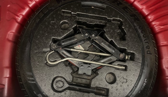 2021 Mahindra XUV300 W8 (O) 1.5 DIESEL, Diesel, Manual, 65,046 km, Spare Tyre