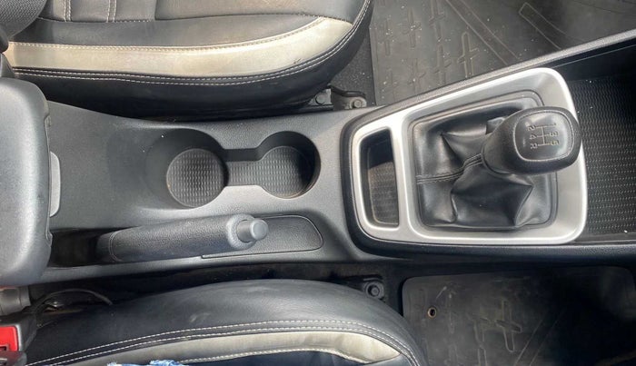 2020 Hyundai VENUE S 1.2, Petrol, Manual, 25,192 km, Gear Lever