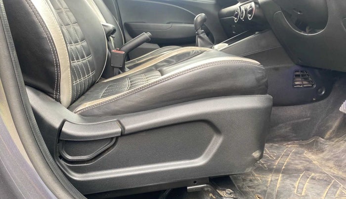 2020 Hyundai VENUE S 1.2, Petrol, Manual, 25,192 km, Driver Side Adjustment Panel