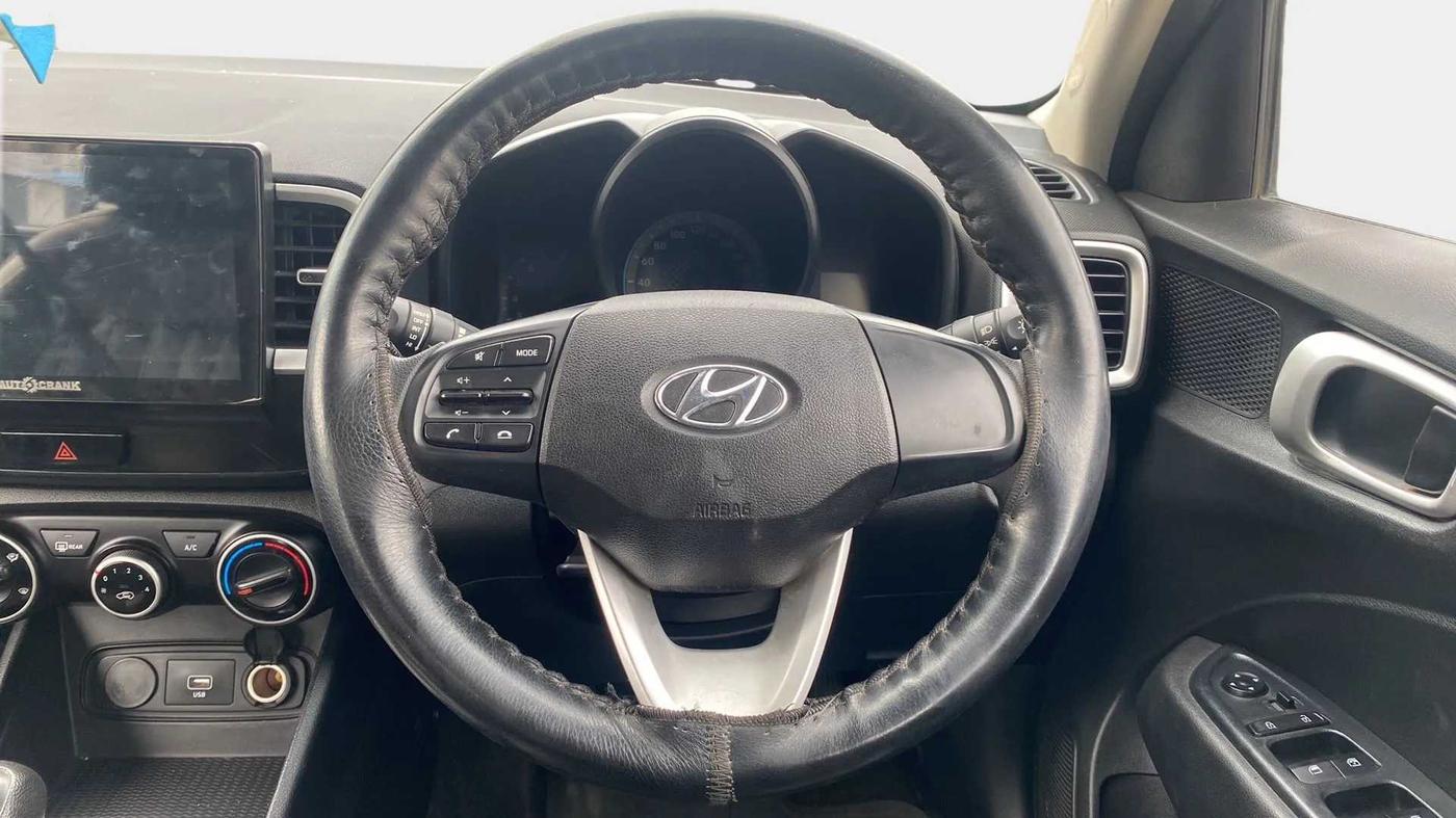 2020 Hyundai VENUE S 1.2, Petrol, Manual, 25,192 km, Steering Wheel Close Up