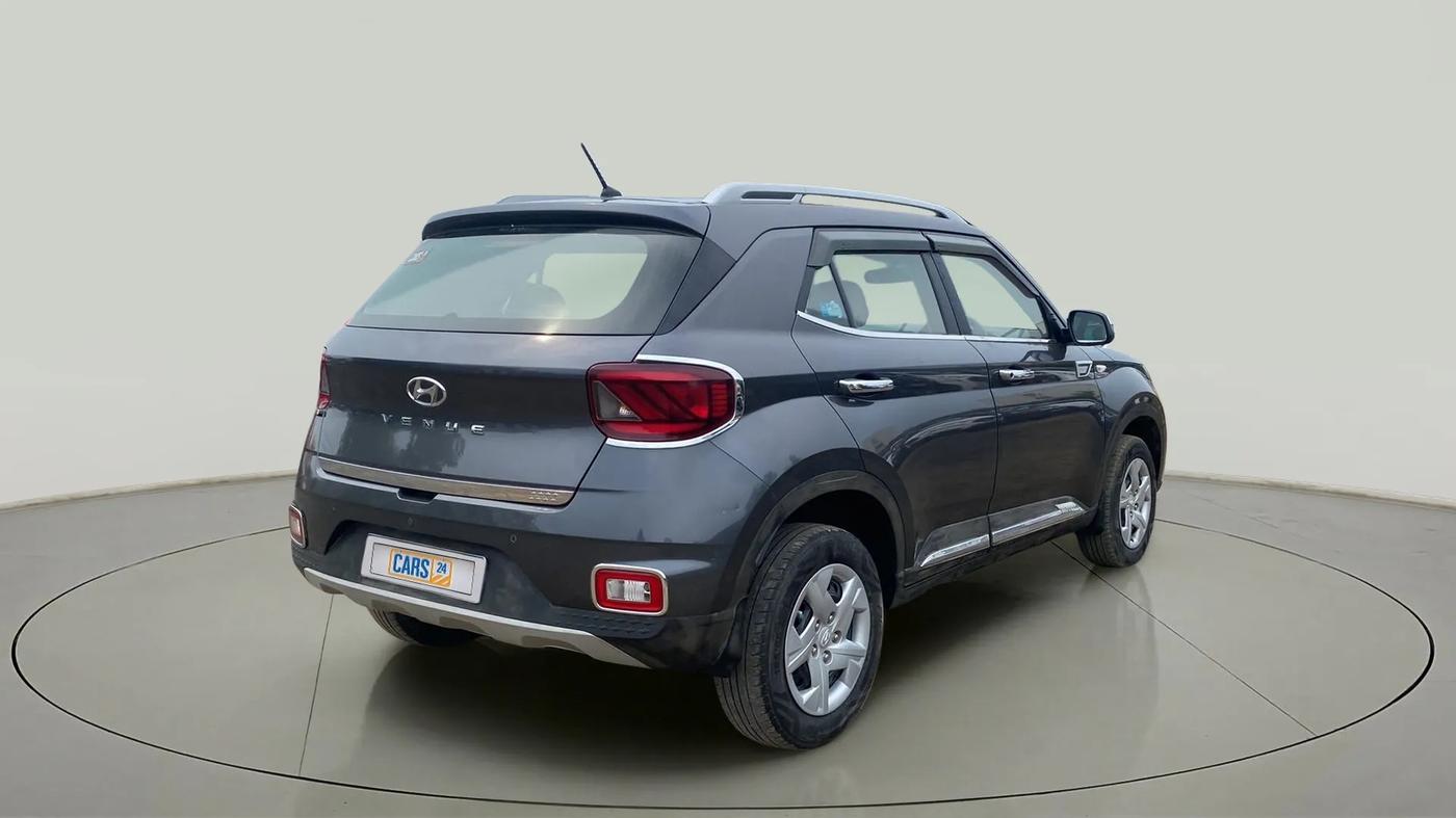 2020 Hyundai VENUE S 1.2, Petrol, Manual, 25,192 km, Right Back Diagonal