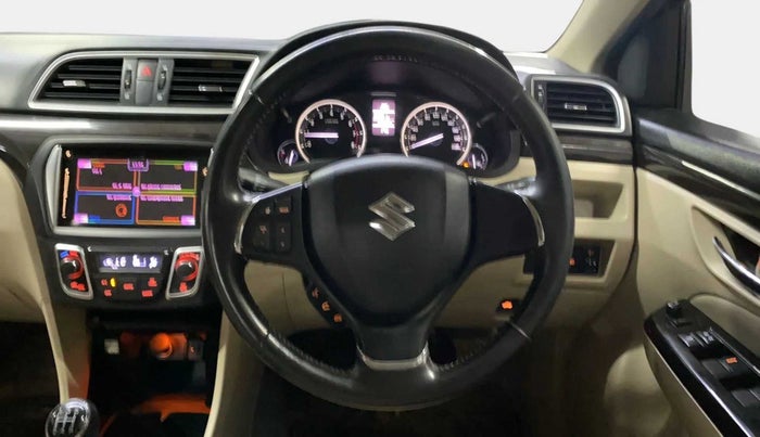 2015 Maruti Ciaz ZXI+, Petrol, Manual, 34,622 km, Steering Wheel Close Up