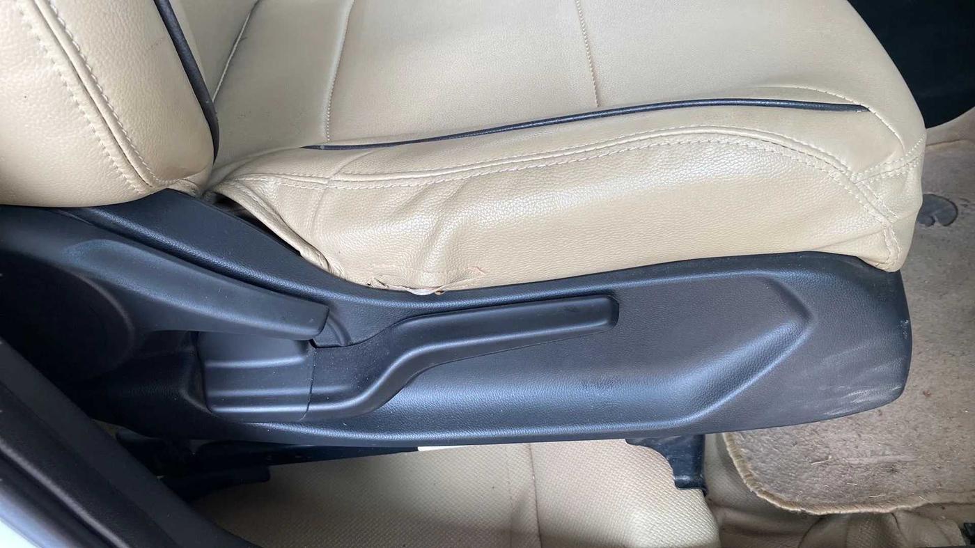 2019 Honda Amaze 1.2L I-VTEC S, Petrol, Manual, 26,844 km, Driver Side Adjustment Panel