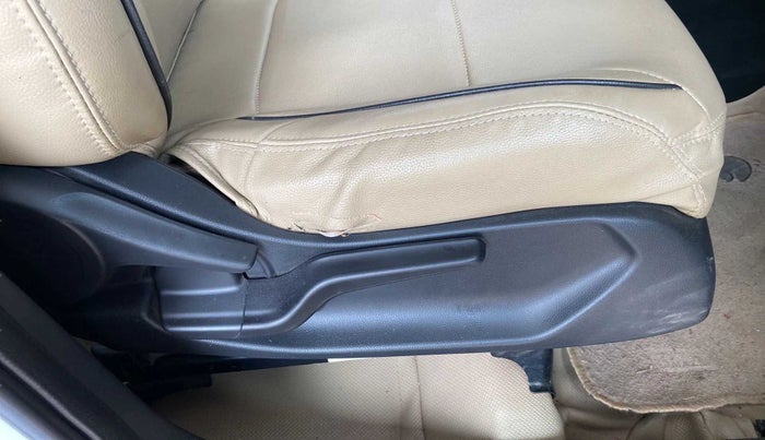 2019 Honda Amaze 1.2L I-VTEC S, Petrol, Manual, 26,844 km, Driver Side Adjustment Panel