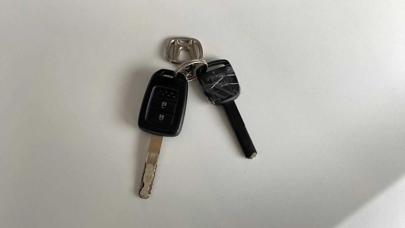 2019 Honda Amaze 1.2L I-VTEC S, Petrol, Manual, 26,844 km, Key Close Up