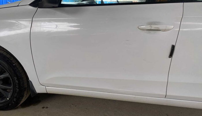 2019 Hyundai Elite i20 SPORTZ PLUS 1.2, Petrol, Manual, 65,458 km, Front passenger door - Slightly dented