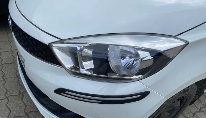 2018 Tata Tiago XT PETROL, Petrol, Manual, 87,309 km, Left headlight - Minor scratches