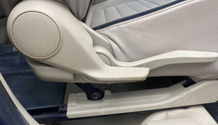 2017 Maruti Dzire VXI, Petrol, Manual, 35,892 km, Driver Side Adjustment Panel