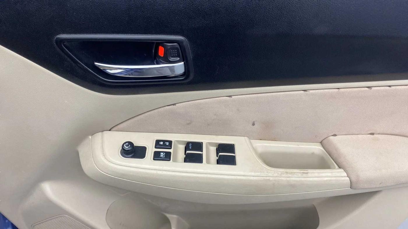 2017 Maruti Dzire VXI, Petrol, Manual, 35,892 km, Driver Side Door Panels Control