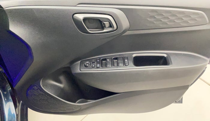 2022 Hyundai GRAND I10 NIOS SPORTZ 1.0 TURBO GDI, Petrol, Manual, 24,188 km, Driver Side Door Panels Control