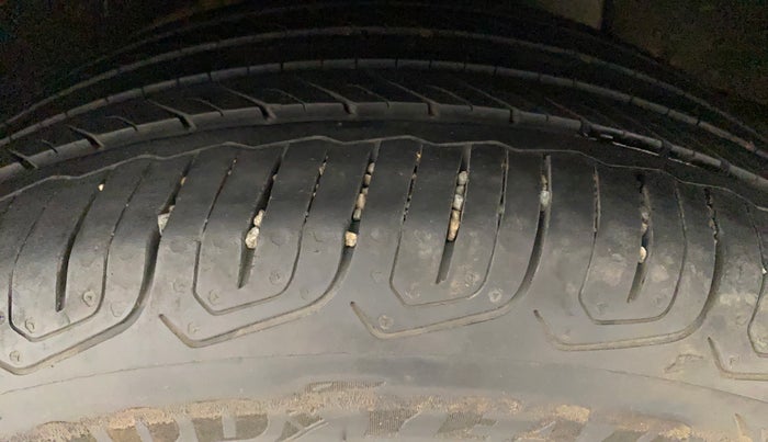 2022 MG ASTOR SAVVY 1.5 CVT, Petrol, Automatic, 13,163 km, Left Rear Tyre Tread