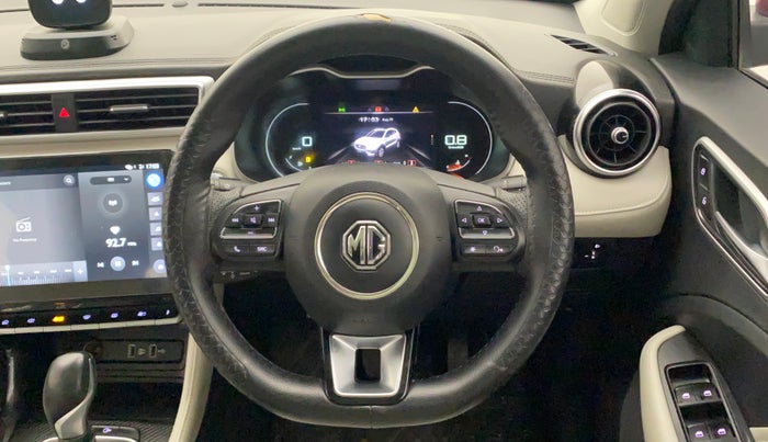 2022 MG ASTOR SAVVY 1.5 CVT, Petrol, Automatic, 13,163 km, Steering Wheel Close Up