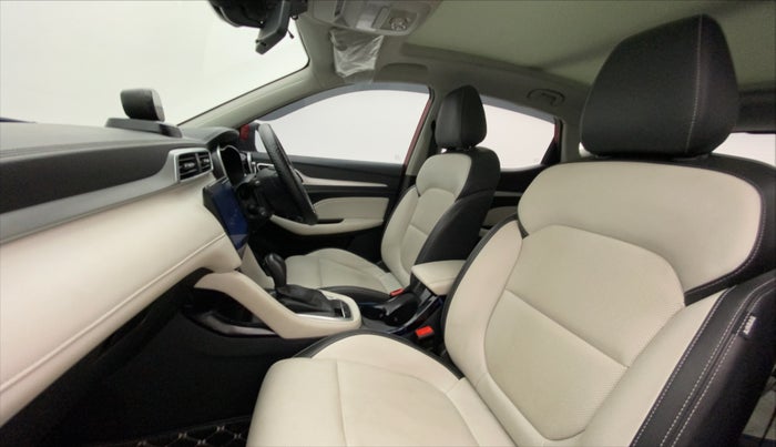 2022 MG ASTOR SAVVY 1.5 CVT, Petrol, Automatic, 13,163 km, Right Side Front Door Cabin