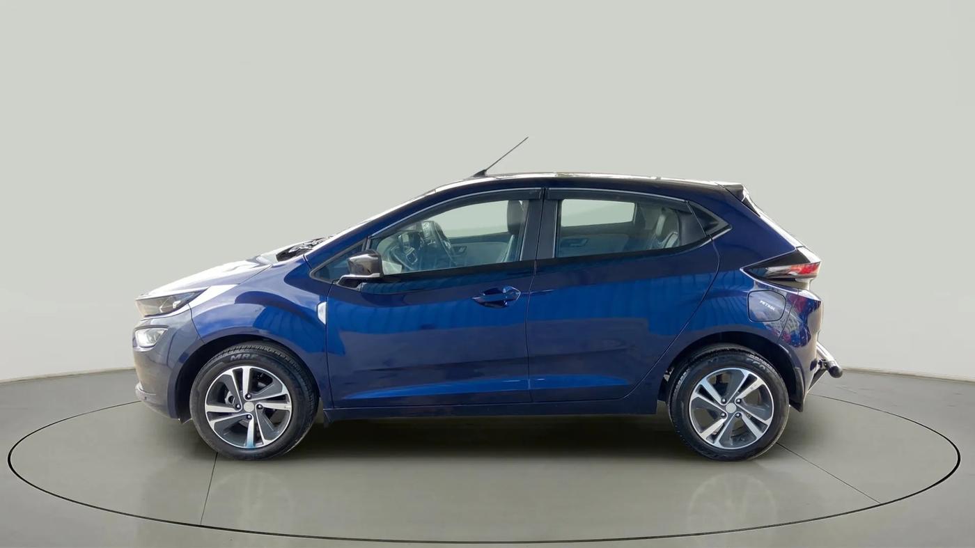2024 Tata ALTROZ XZ PETROL, Petrol, Manual, 10,222 km, Left Side