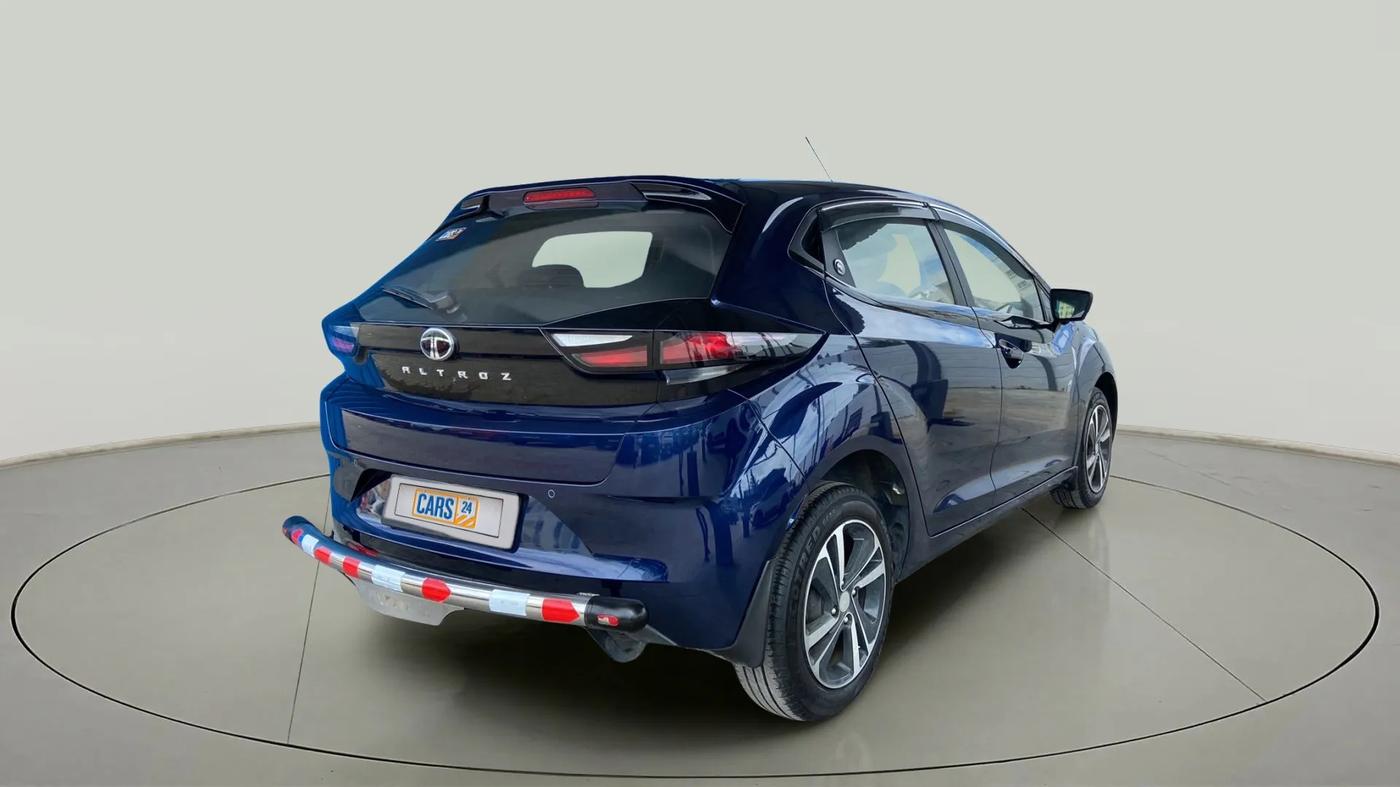 2024 Tata ALTROZ XZ PETROL, Petrol, Manual, 10,222 km, Right Back Diagonal