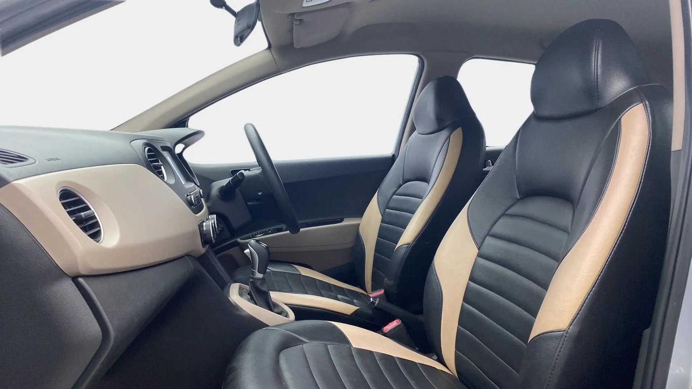 2019 Hyundai Grand i10 SPORTZ AT 1.2 KAPPA VTVT, Petrol, Automatic, 86,752 km, Right Side Front Door Cabin