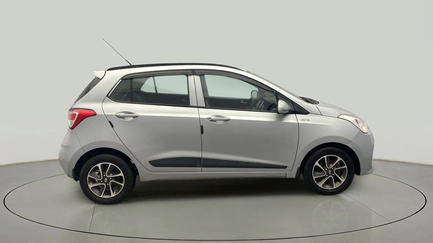 2019 Hyundai Grand i10 SPORTZ AT 1.2 KAPPA VTVT, Petrol, Automatic, 86,752 km, Right Side View