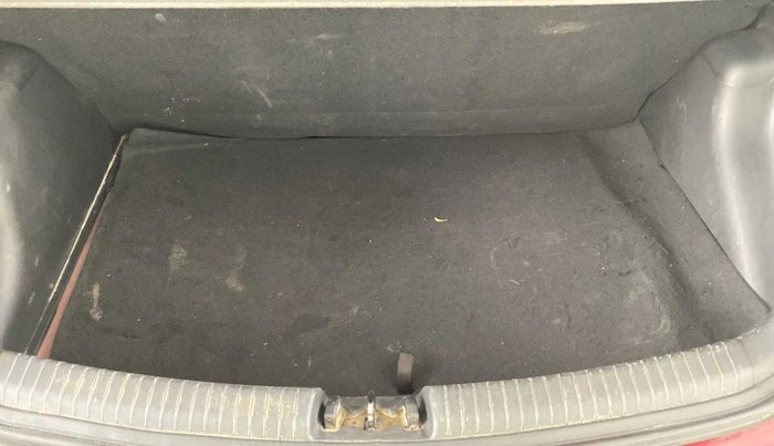 2013 Hyundai Grand i10 SPORTZ 1.2 KAPPA VTVT, Petrol, Manual, 68,155 km, Boot Inside