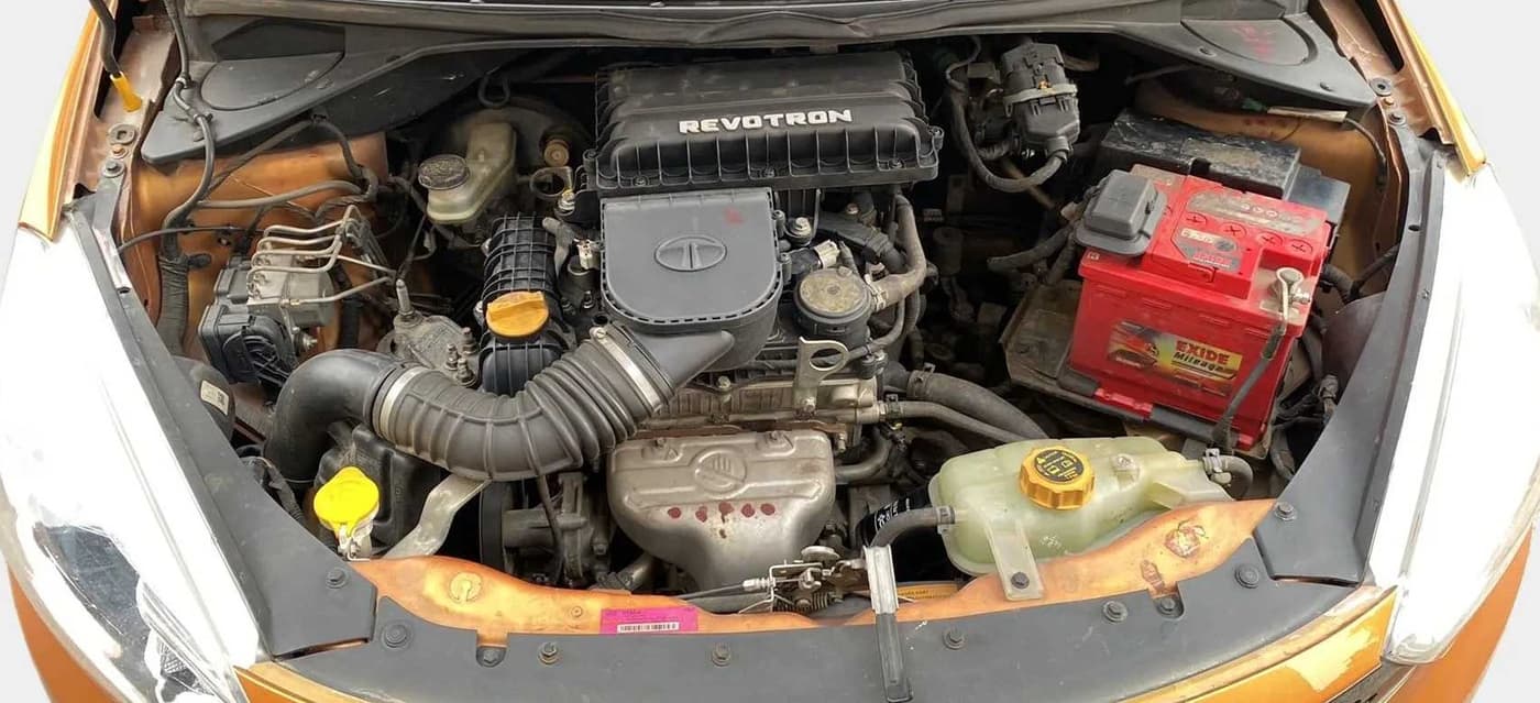 2017 Tata Tiago XZ PETROL, Petrol, Manual, 34,970 km, Open Bonet