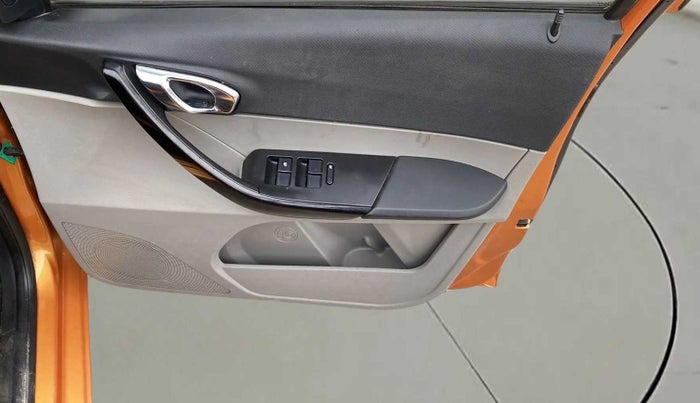 2017 Tata Tiago XZ PETROL, Petrol, Manual, 34,970 km, Driver Side Door Panels Control