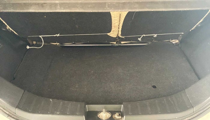 2014 Maruti Wagon R 1.0 VXI, Petrol, Manual, 1,10,723 km, Boot Inside