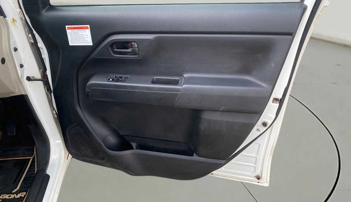 2020 Maruti New Wagon-R LXI CNG (O) 1.0, CNG, Manual, 15,425 km, Driver Side Door Panels Control