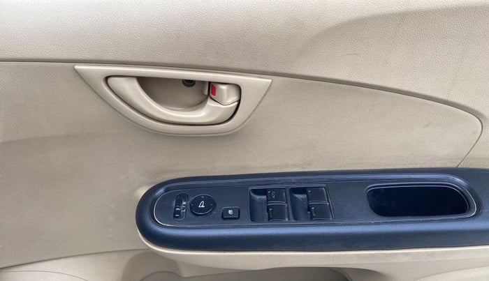 2017 Honda Amaze 1.2L I-VTEC S, Petrol, Manual, 23,105 km, Driver Side Door Panels Control