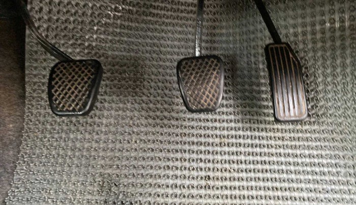 2017 Honda Amaze 1.2L I-VTEC S, Petrol, Manual, 23,105 km, Pedals