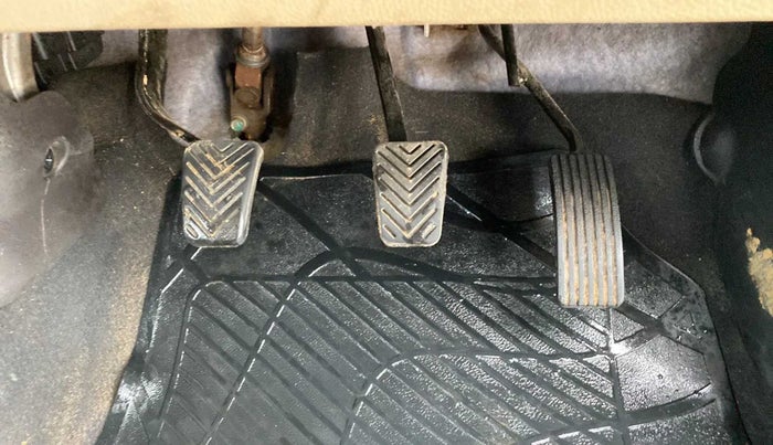 2016 Hyundai Eon SPORTZ, Petrol, Manual, 58,511 km, Pedals