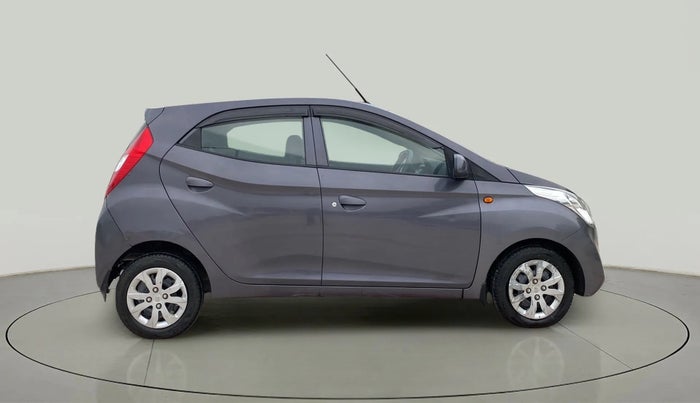 2016 Hyundai Eon SPORTZ, Petrol, Manual, 58,511 km, Right Side