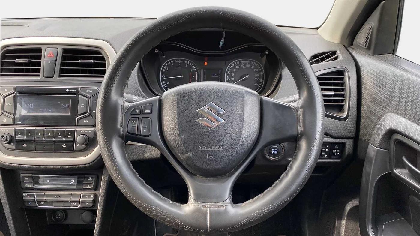 2020 Maruti Vitara Brezza VXI, Petrol, Manual, 32,994 km, Steering Wheel Close Up