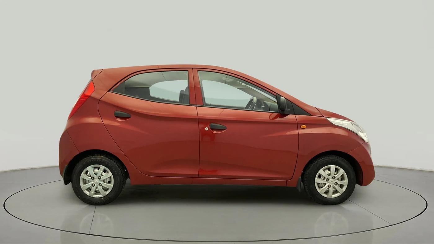 2013 Hyundai Eon D-LITE+, Petrol, Manual, 33,546 km, Right Side View