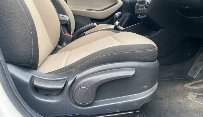 2015 Hyundai Elite i20 ASTA 1.2, Petrol, Manual, 65,417 km, Driver Side Adjustment Panel