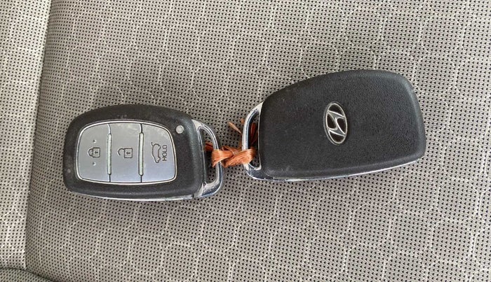 2015 Hyundai Elite i20 ASTA 1.2, Petrol, Manual, 65,417 km, Key Close Up