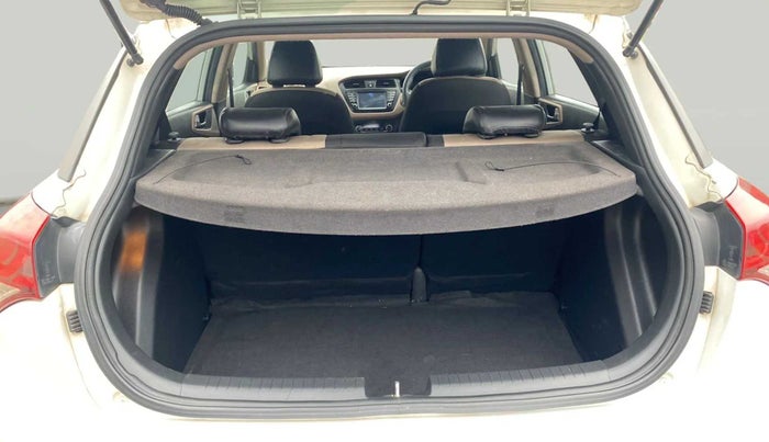 2015 Hyundai Elite i20 ASTA 1.2, Petrol, Manual, 65,417 km, Boot Inside