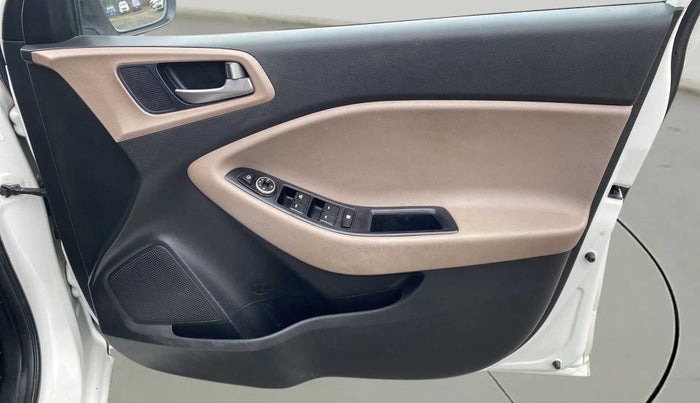 2015 Hyundai Elite i20 ASTA 1.2, Petrol, Manual, 65,417 km, Driver Side Door Panels Control