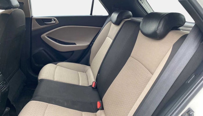 2015 Hyundai Elite i20 ASTA 1.2, Petrol, Manual, 65,417 km, Right Side Rear Door Cabin