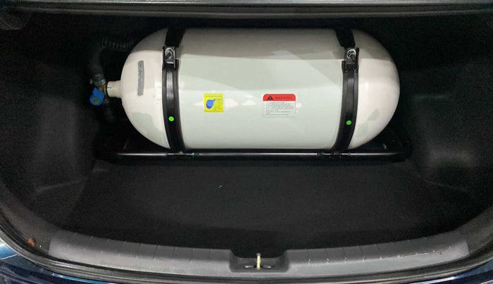 2022 Hyundai AURA S 1.2 CNG, CNG, Manual, 933 km, Boot Inside
