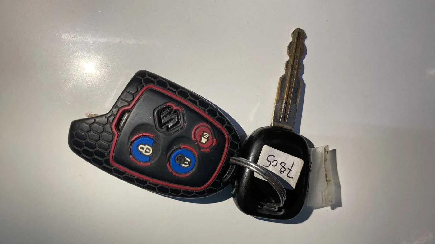 2015 Maruti Alto K10 VXI, Petrol, Manual, 66,646 km, Key Close Up
